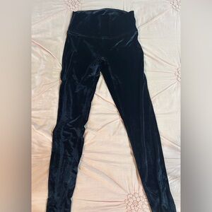Lululemon size 8 velvet wunder under leggings